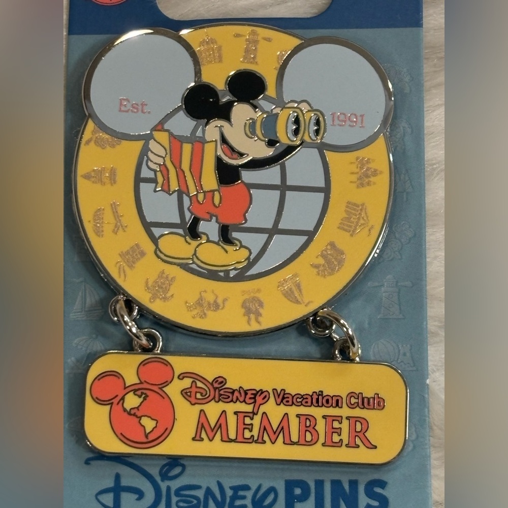 2025 Disney Parks Pin DVC Vacation Club Est. 1991 Mickey Mouse New - Picture 2 of 3